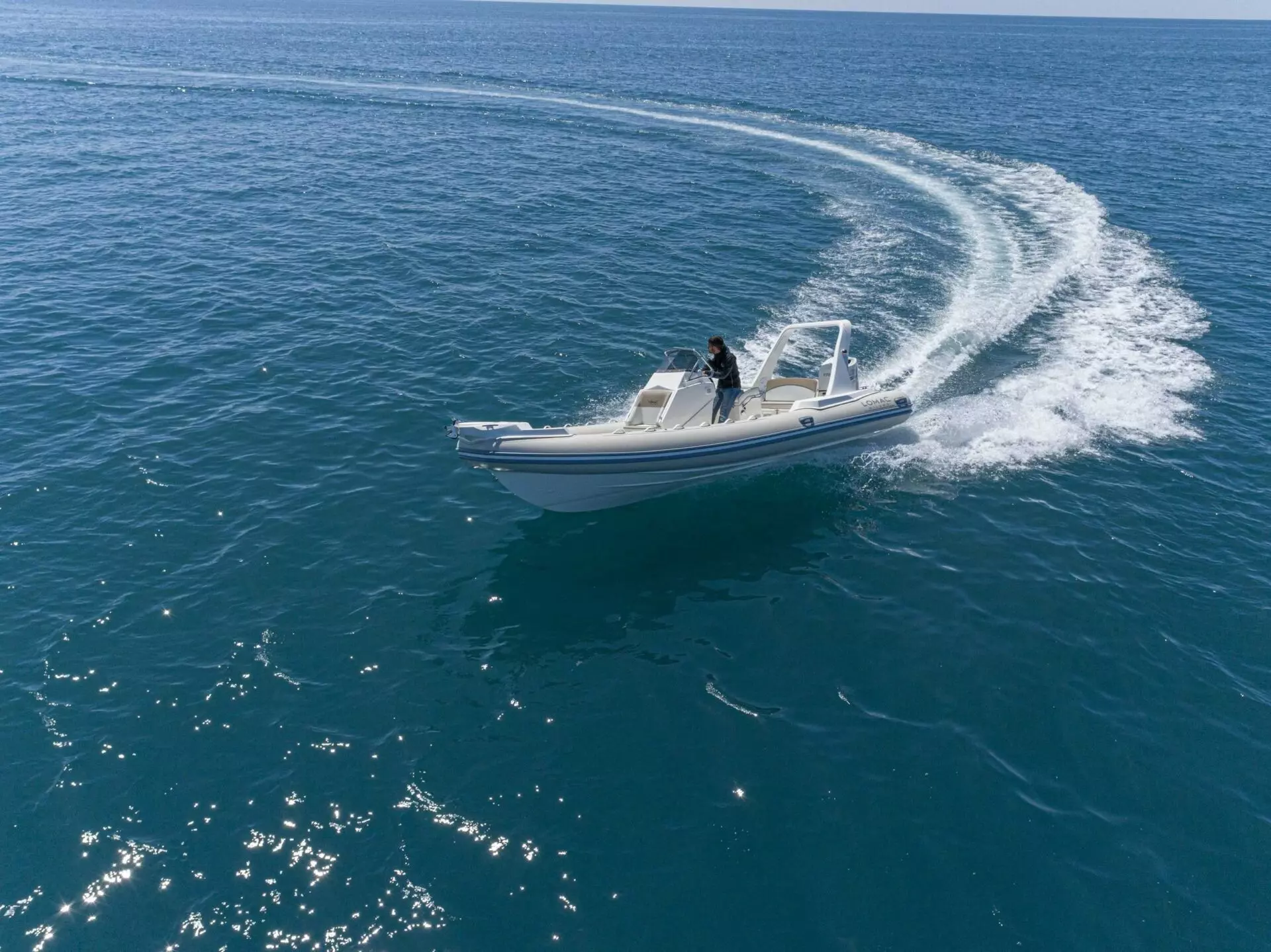 710 turismo power boat